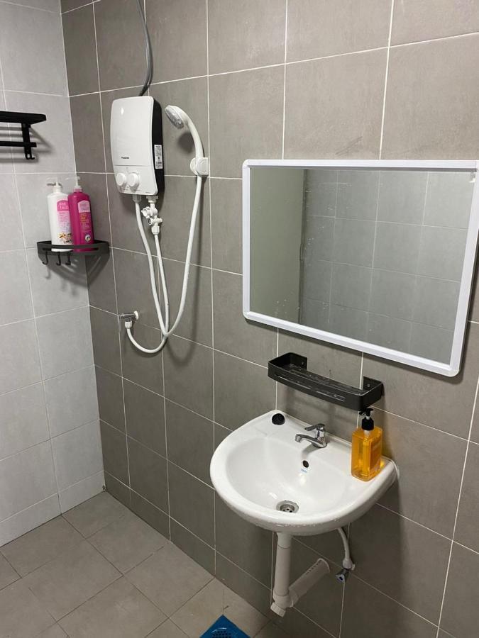 休闲民宿 Leisure Homestay @The Venus Sitiawan Kampong Lumut Kiri Екстериор снимка